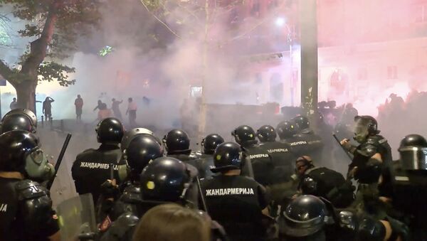 Протесты в Сербии: кто на самом деле стоит за беспорядками в Белграде? - Sputnik Таджикистан