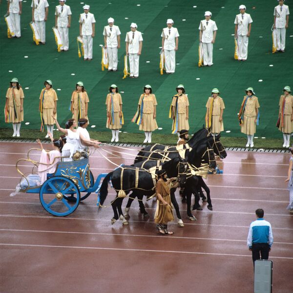 Церемония открытия XXII летних Олимпийских игр в Москве, 1980 год - Sputnik Таджикистан