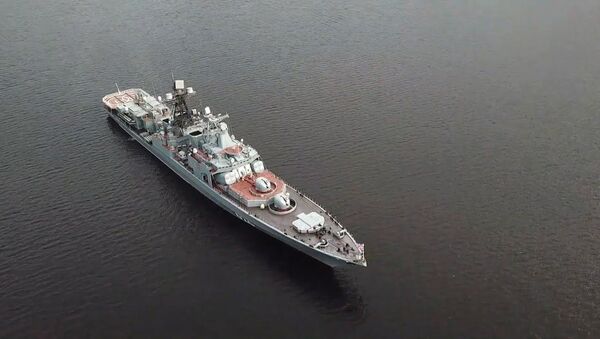 Корабли ВМФ России прибывают в Финский залив для участия в параде - YouTube - Sputnik Таджикистан