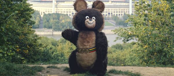 Мишка - талисман Олимпийских игр 1980 года. - Sputnik Тоҷикистон