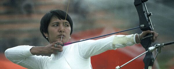 Абсолютная чемпионка мира в стрельбе из лука, бронзовый призер монреальской Олимпиады, член сборной СССР Зебинисо Рустамова из Таджикистана Абсолютная чемпионка мира в стрельбе из лука, бронзовый призер монреальской Олимпиады, член сборной СССР Зебинисо Рустамова из Таджикистана - Sputnik Тоҷикистон