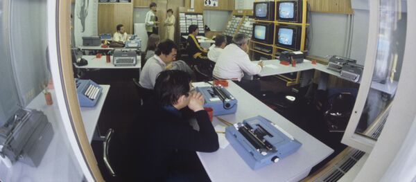 Представители средств массовой информации в пресс-центре Олимпийского комплекса Лужники - Sputnik Таджикистан