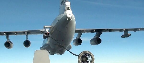 Дозаправка, запуски ракет и воздушное патрулирование: учения российских самолетов дальней авиации - YouTube Дозаправка, запуски ракет и воздушное патрулирование: учения российских самолетов дальней авиации - YouTube - Sputnik Таджикистан