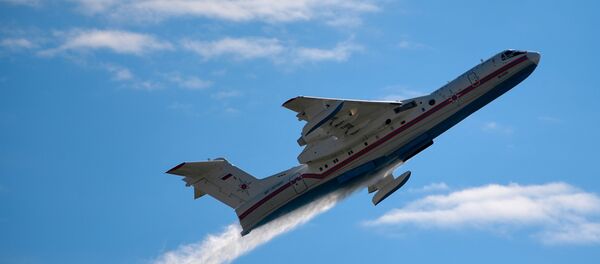 Самолет-амфибия Бе-200 Самолет-амфибия Бе-200 - Sputnik Таджикистан