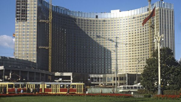 Строительство гостиницы Космос на проспекте Мира для туристов и болельщиков Олимпиады-80 - Sputnik Таджикистан