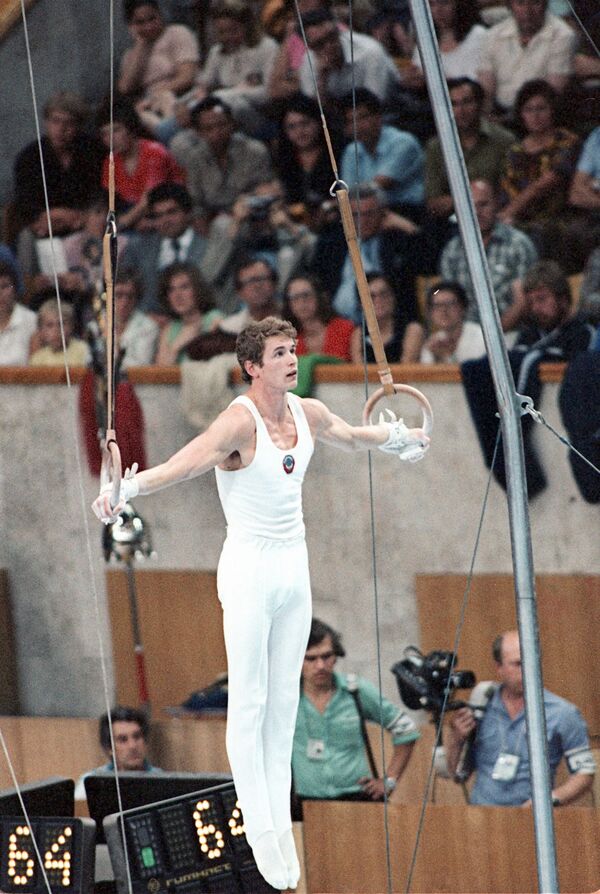 Шампанское на лимонад: как чемпиона Дитятина чуть не спалили японские журналисты - Sputnik Таджикистан