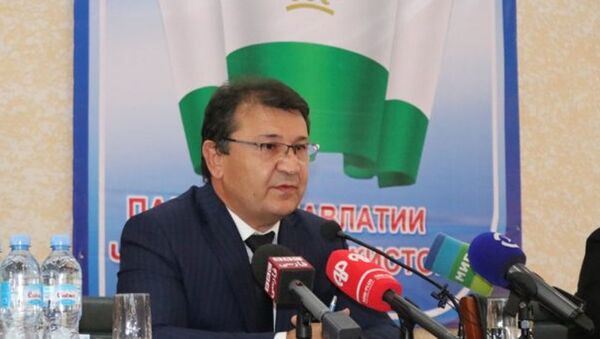 Министр здравоохранения и социальной защиты населения республики Джамолиддин Абдуллозода на пресс-конференции - Sputnik Таджикистан