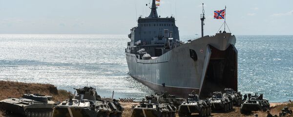 Большой десантный корабль Орск - Sputnik Таджикистан