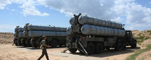 Командно-штабные учения, расчеты ЗРК С-300  - Sputnik Таджикистан