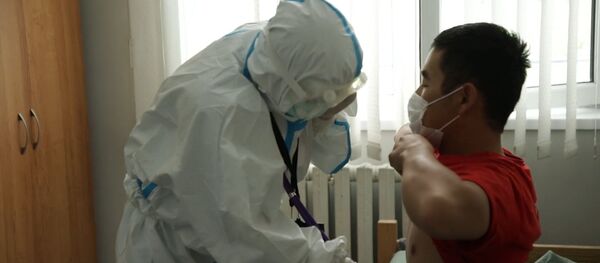 Своих не бросаем: как Россия помогает странам ближнего зарубежья бороться с COVID-19 - YouTube Своих не бросаем: как Россия помогает странам ближнего зарубежья бороться с COVID-19 - YouTube - Sputnik Таджикистан