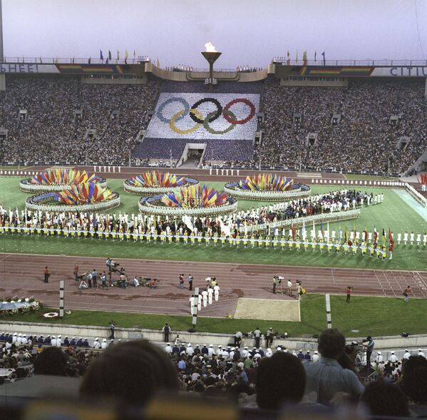 Торжественная церемония закрытия игр XXII Олимпиады - Sputnik Таджикистан