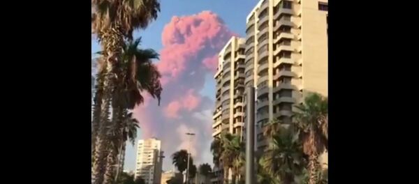 ВИДЕО: МОЩНЫЙ ВЗРЫВ ПРОГРЕМЕЛ В БЕЙРУТЕ - YouTube - Sputnik Таджикистан