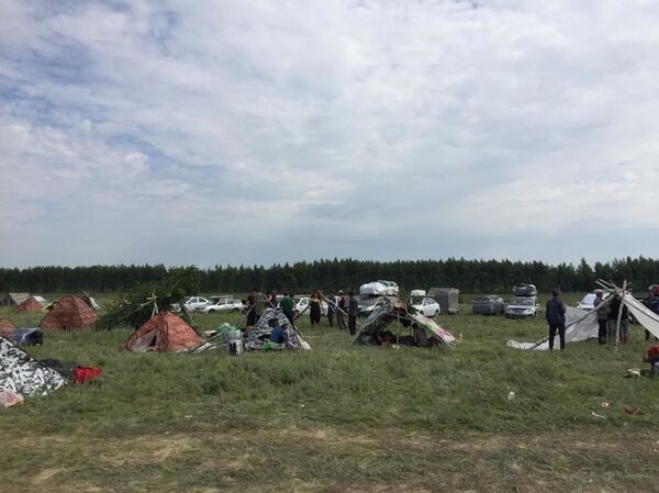 Жертвы мошенников: как мигрантов вернули домой с границ России - Sputnik Таджикистан