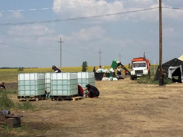 Жертвы мошенников: как мигрантов вернули домой с границ России - Sputnik Таджикистан