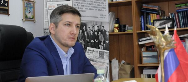 Главный редактор Учительской газеты Арслан Хасавов - Sputnik Таджикистан