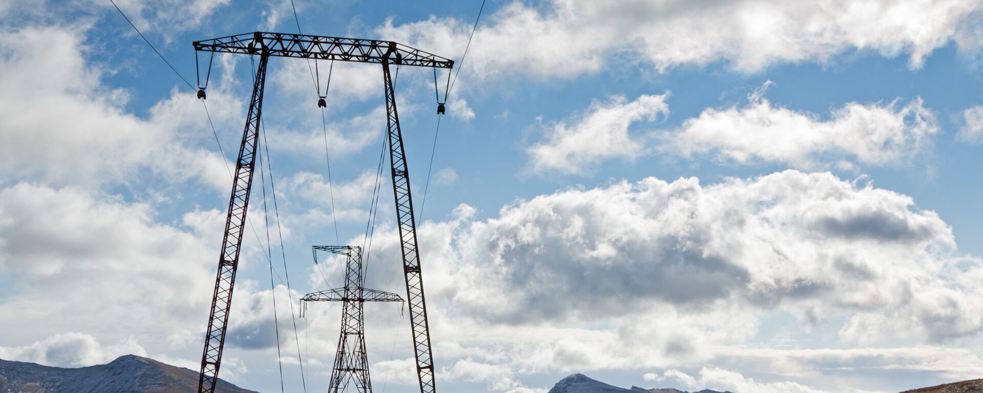 Линии электропередачи  - Sputnik Тоҷикистон, 1920, 31.01.2022