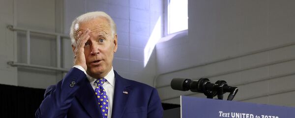 Кандидат в президенты США Джо Байден - Sputnik Таджикистан