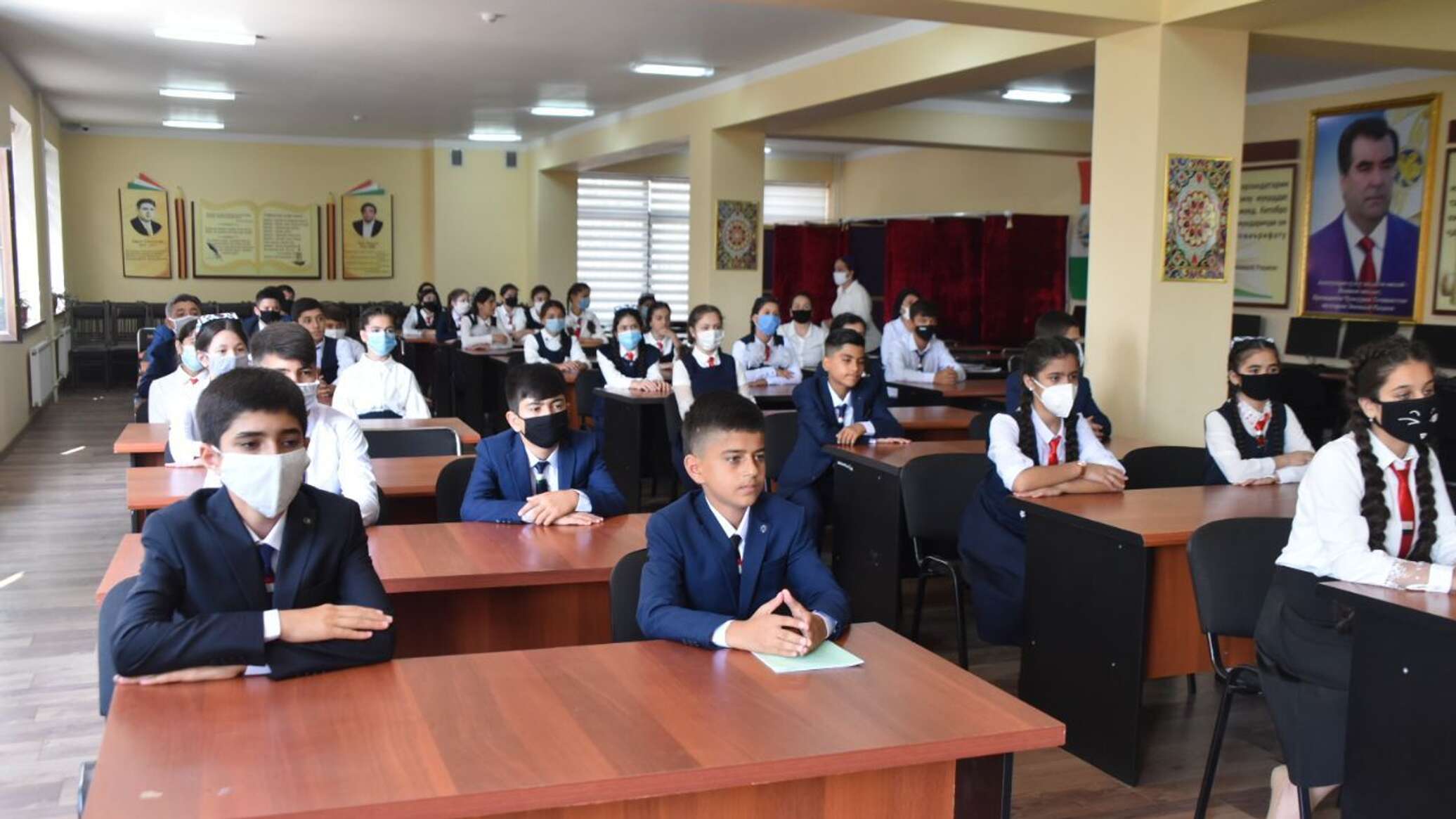 фото школа таджикистане