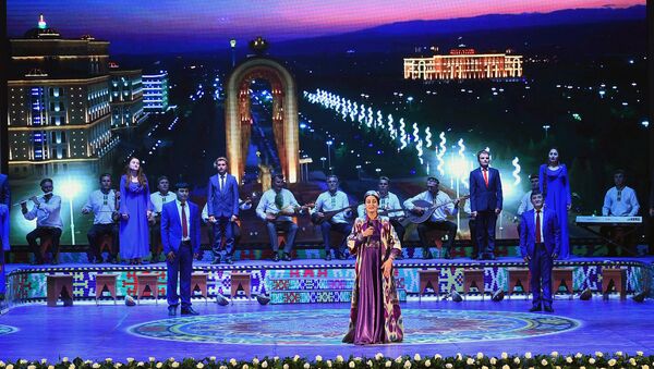 Концерт по случаю открытия нового Театра музыки и комедии имени Мехрубона Назарова в Хороге - Sputnik Таджикистан