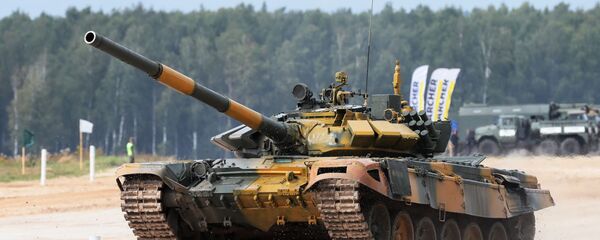Танковый биатлон-2020. Индивидуальная гонка. Танк Т-72 команды военнослужащих Таджикистана Танковый биатлон-2020. Индивидуальная гонка. Танк Т-72 команды военнослужащих Таджикистана - Sputnik Таджикистан