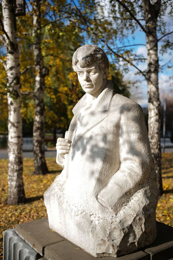 Ҷашнҳои рӯзи 3 октябр дар Тоҷикистон ва ҷаҳон Ҷашнҳои рӯзи 3 октябр дар Тоҷикистон ва ҷаҳон - Sputnik Тоҷикистон