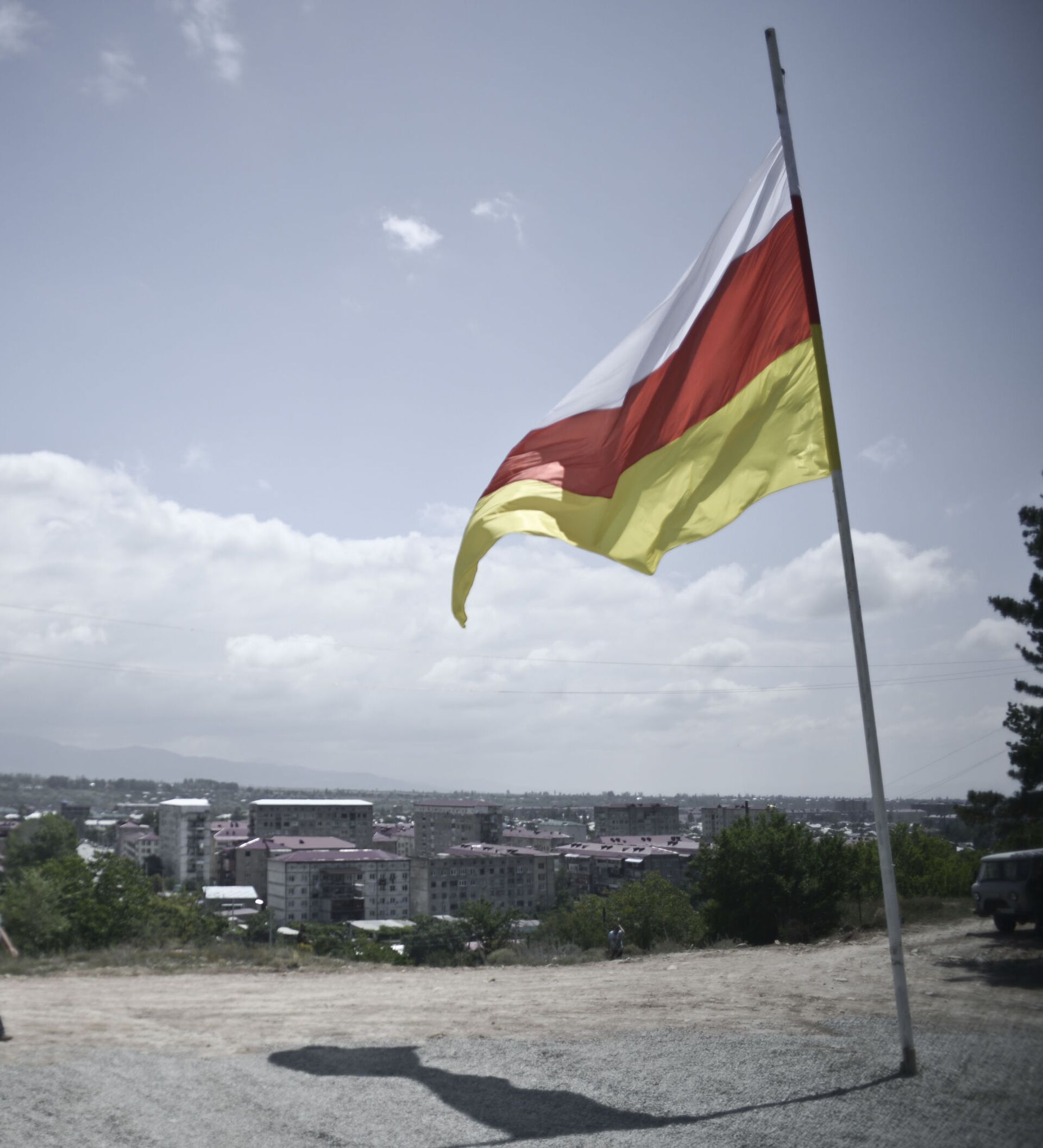 Южная осетия хочет. Цхинвал Южная Осетия флаг. Цхинвал 2022. Южная Осетия столица Республики. Южная Осетия Фсати.