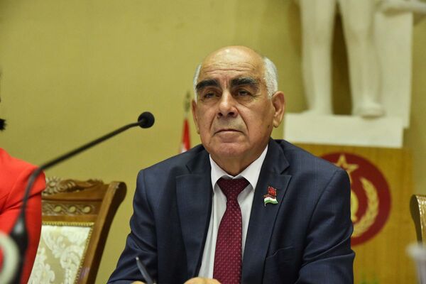 Выбери меня: кандидаты в президенты Таджикистана и их обещания народу Выбери меня: кандидаты в президенты Таджикистана и их обещания народу - Sputnik Таджикистан