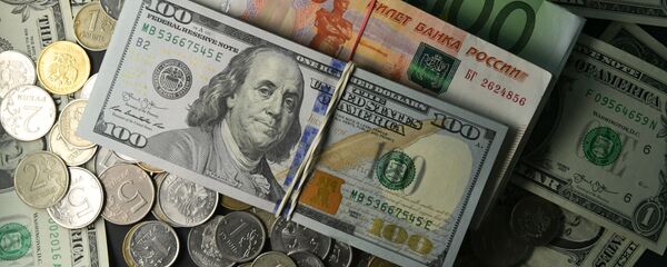 Доллары, рубли и евро - Sputnik Таджикистан