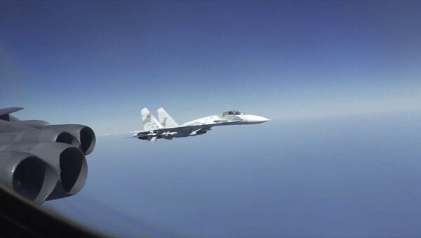 Мешают отрабатывать авиаудары: в США возмущены перехватами своих B-52 российскими истребителями - Sputnik Таджикистан
