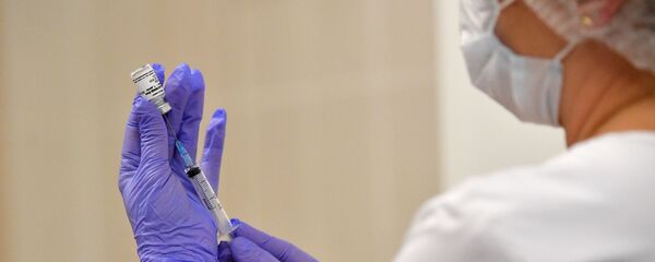 Вакцина от коронавируса  - Sputnik Таджикистан