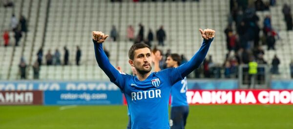 Таджикский футболист Мухаммад Султонов Таджикский футболист Мухаммад Султонов - Sputnik Таджикистан