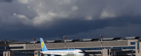 Самолет авиакомпании Uzbekistan Airways Самолет авиакомпании Uzbekistan Airways - Sputnik Таджикистан