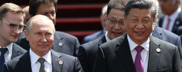 Президент РФ В. Путин принимает участие в заседании Совета глав государств – членов ШОС в Бишкеке - Sputnik Тоҷикистон