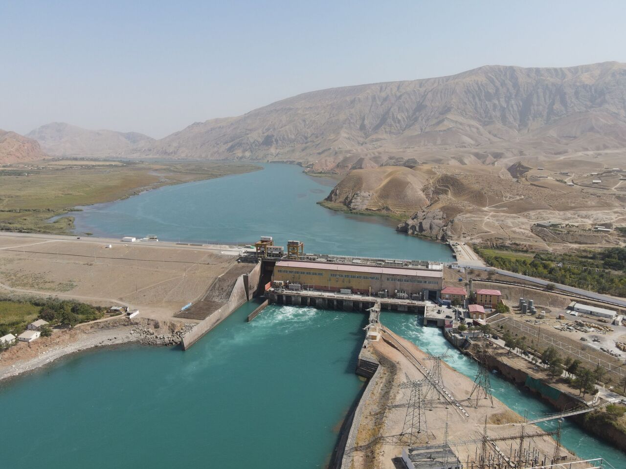 Таджикистан намерен нарастить мощности электростанций на 40%