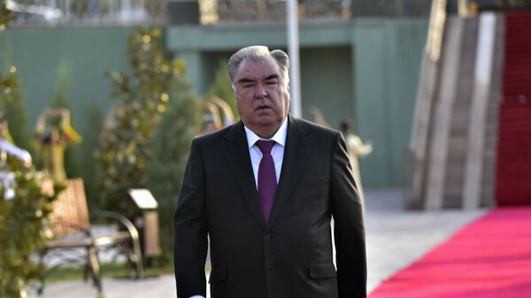 Президент Таджикистана Эмомали Рахмон  - Sputnik Тоҷикистон