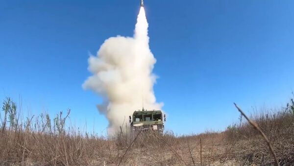 Пуски ракет БРК «Бастион» по морской мишени в ходе СКШУ «Кавказ-2020» - YouTube - Sputnik Таджикистан