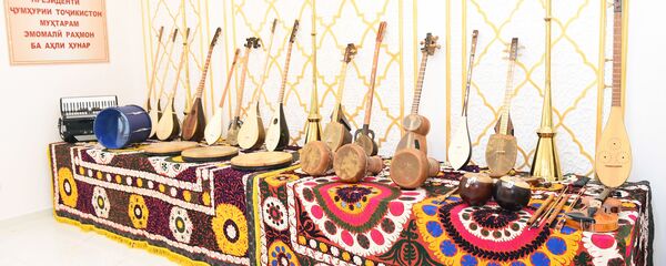 Народные музыкальные инструменты Таджикистана Народные музыкальные инструменты Таджикистана - Sputnik Тоҷикистон