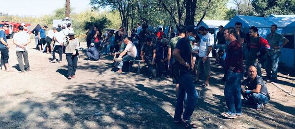 Лагерь трудовых мигрантов на станции Лихая под Ростовом - Sputnik Таджикистан