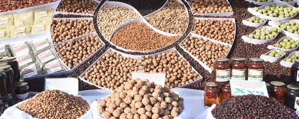 Орехи и сухофрукты Орехи и сухофрукты - Sputnik Таджикистан