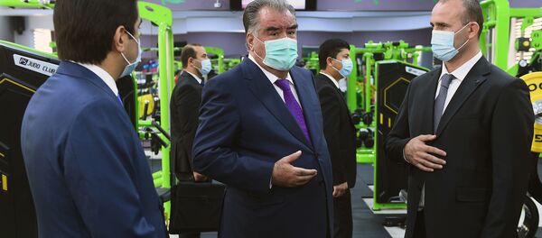 Открытие спортивного клуба «Парвиз Собиров» в Фирдавсинском районе Душанбе Открытие спортивного клуба «Парвиз Собиров» в Фирдавсинском районе Душанбе - Sputnik Тоҷикистон