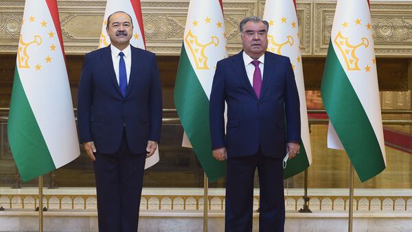 Премьер-министр Узбекистана Абдулла Арипов и президент Таджикистана Эмомали Рахмон - Sputnik Таджикистан