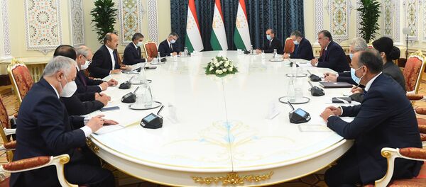 Премьер-министр Узбекистана Абдулла Арипов прибыл в Душанбе - Sputnik Тоҷикистон