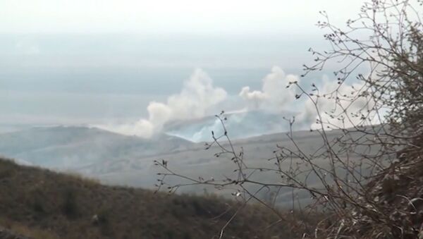 Нагорный Карабах: как мир реагирует на обострение конфликта и кто подливает масла в огонь? - YouTube - Sputnik Таджикистан