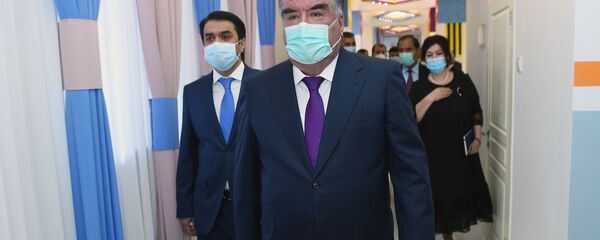 Рустам Эмомали и Эмомали Рахмон - Sputnik Тоҷикистон