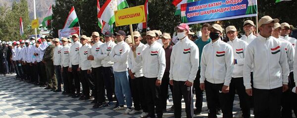 Призывники в армию Таджикистана в Бадахшане - Sputnik Тоҷикистон