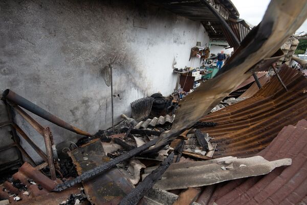 Поврежденный дом в результате обстрелов по общине Иванян Нагорного Карабаха - Sputnik Тоҷикистон