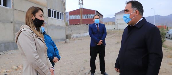 Предприниматель Озодамох Кулова построит предприятие по переработке фруктов в свободной экономической зоне «Сугд» - Sputnik Тоҷикистон