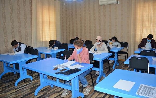 Тестирование для поступления на подготовительные курсы в РЦНК г. Душанбе - Sputnik Таджикистан