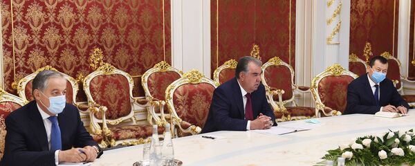 Мулоқоти Раҳмон бо намояндаи махсуси Штатҳои Муттаҳидаи Америка оид ба мусолиҳа дар Афғонистон Залмай Халилзод Мулоқоти Раҳмон бо намояндаи махсуси Штатҳои Муттаҳидаи Америка оид ба мусолиҳа дар Афғонистон Залмай Халилзод - Sputnik Тоҷикистон