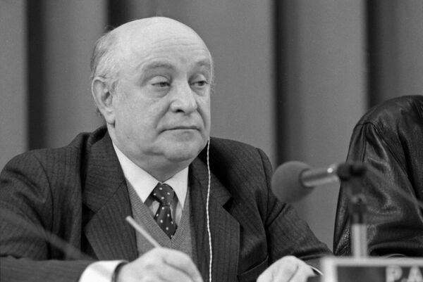Какой сегодня праздник в Таджикистане и мире: 12 октября Какой сегодня праздник в Таджикистане и мире: 12 октября - Sputnik Таджикистан